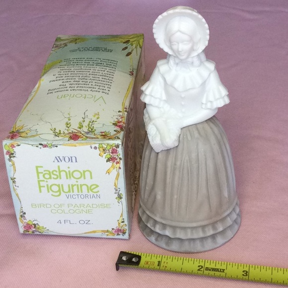 FINAL SALE PRICE Vintage Avon Clock & Lady Decanter Set - Picture 4 of 5